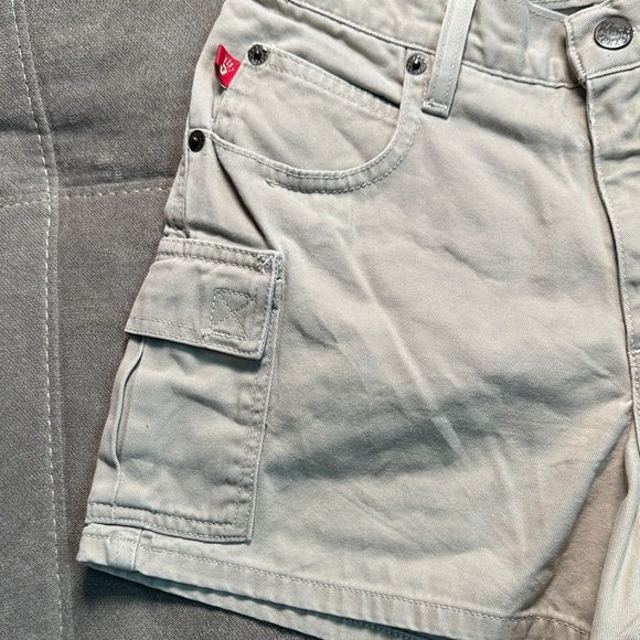 Mudd Women's Light Tan Cargo Shorts - Picture 3 of 10